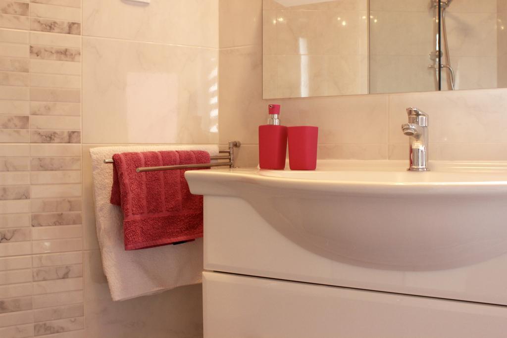 Rogic Apartment لوفغان المظهر الخارجي الصورة