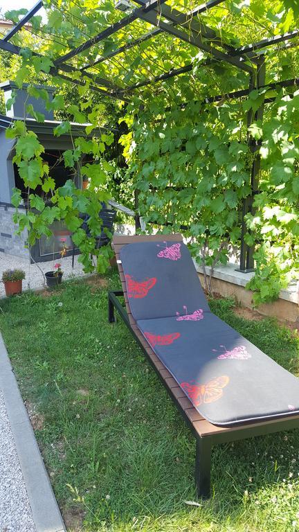 Rogic Apartment لوفغان المظهر الخارجي الصورة