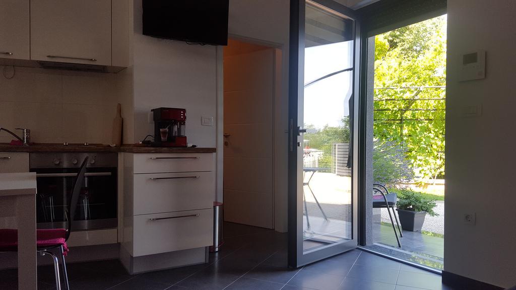 Rogic Apartment لوفغان المظهر الخارجي الصورة